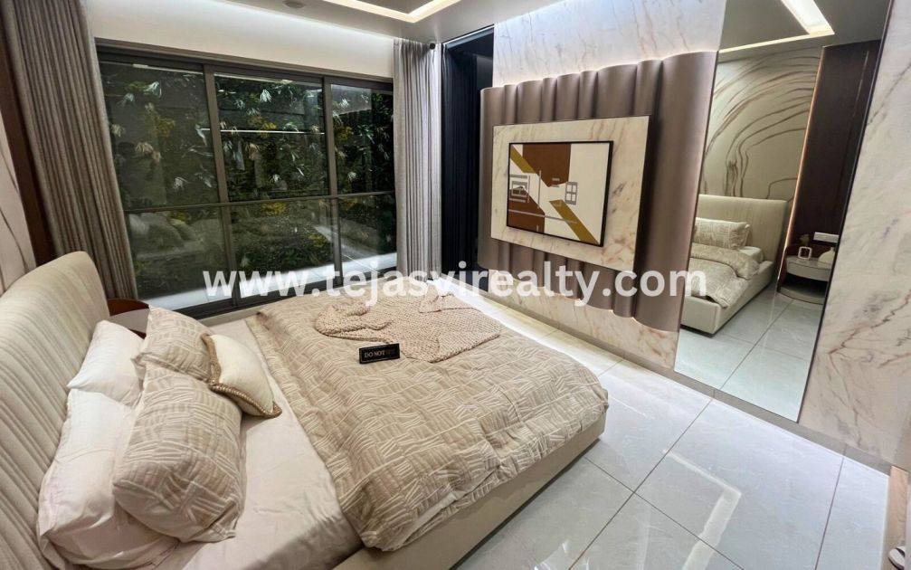 Tejasvi Realty-Desai Rakesh | Flats, Apartments, Villa, Office, Bungalow For Sale in Juhu