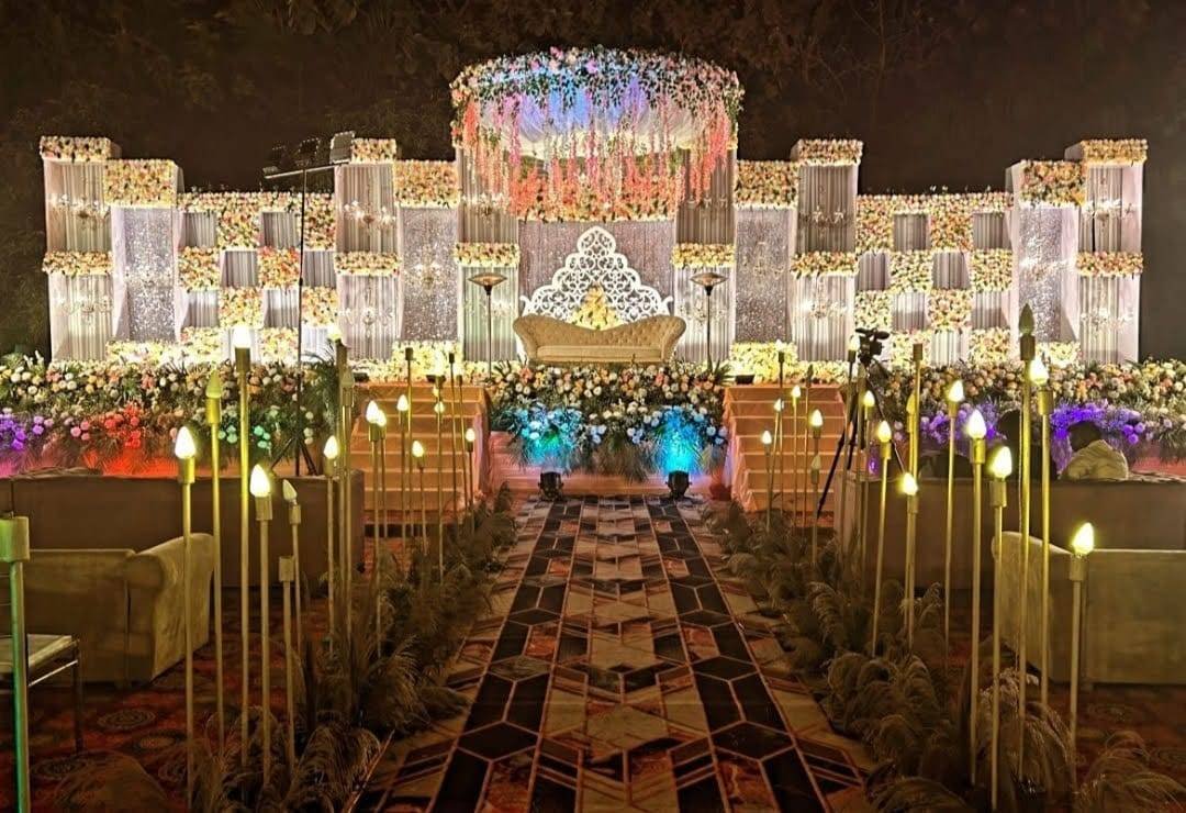 adhuvan Lawn - Wedding Venue | Best Banquet hall | Party Place & Hotel Rooms ||