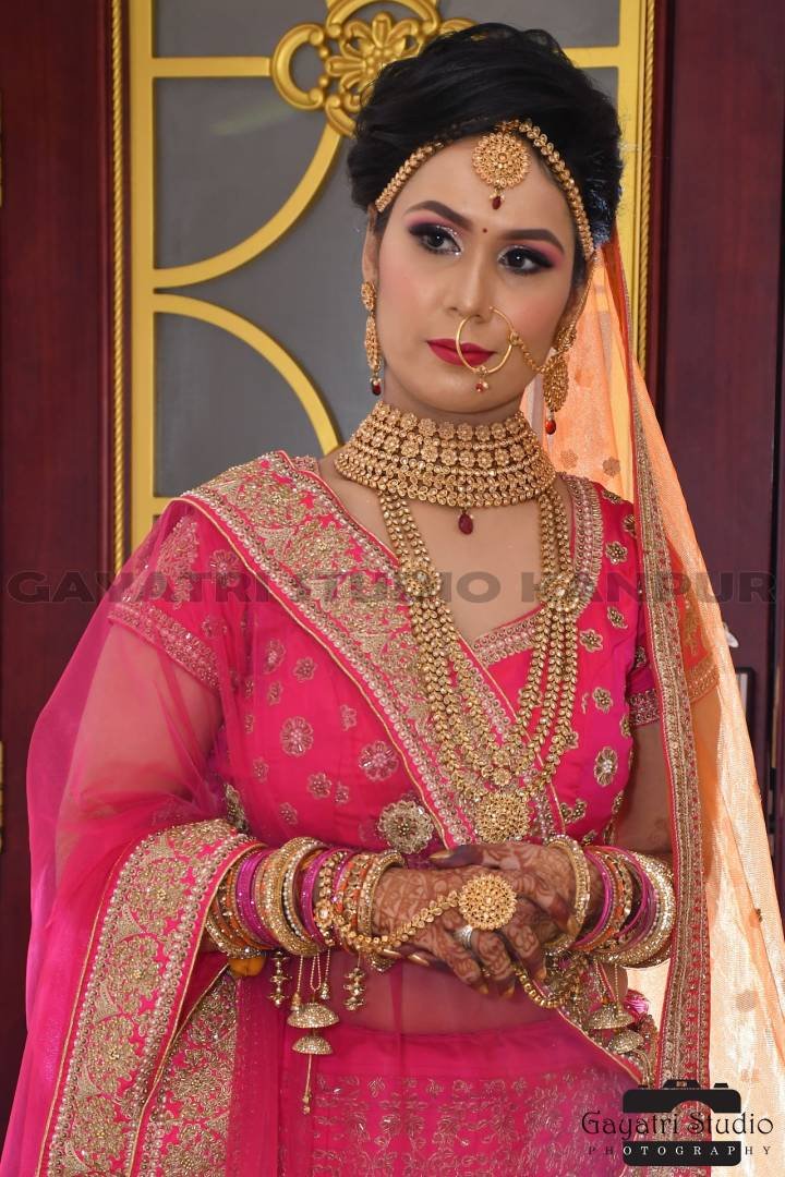 Gayatri Studio And Wedding Photographer