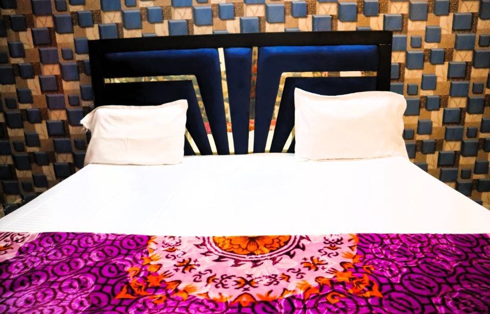 Masroor Residency Hotel/Homestay Apartments