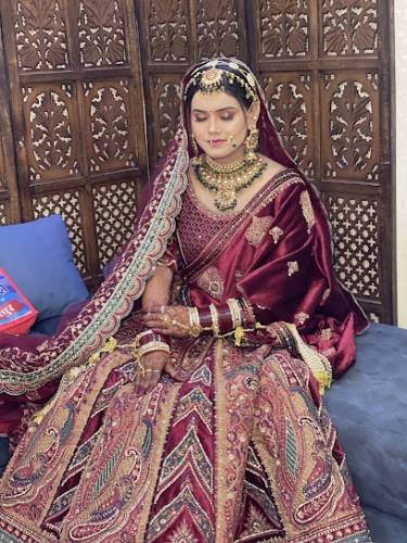 Shahnaz Husain Salon