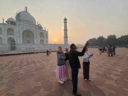 AGRA TOUR WITH LOCAL GUIDE