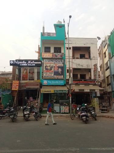 𝐔𝐧𝐢𝐪𝐮𝐞 𝐂𝐥𝐚𝐬𝐬𝐞𝐬 𝐚𝐧𝐝 𝐂𝐨𝐦𝐩𝐮𝐭𝐞𝐫