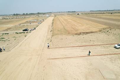 Vikash Chaurasia property dealer