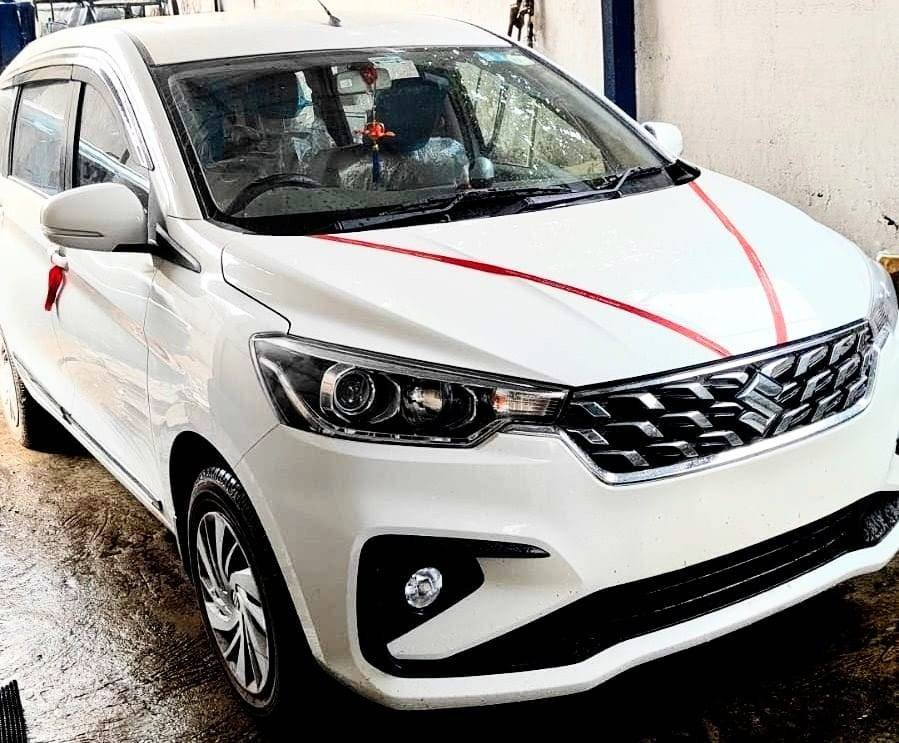 Nandisha Taxi Service Prayagraj